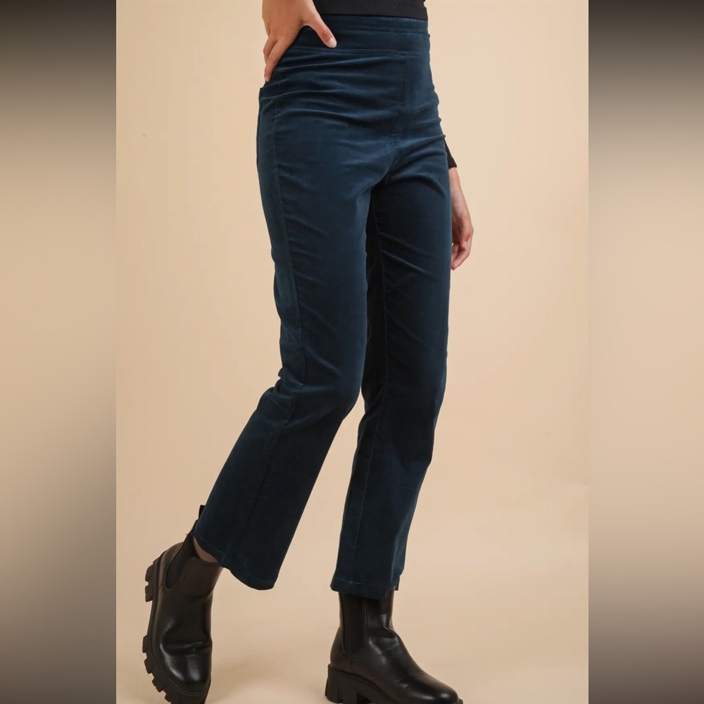 Velvet Boot Cut Pants with Back Pockets. Teal size large NWOT